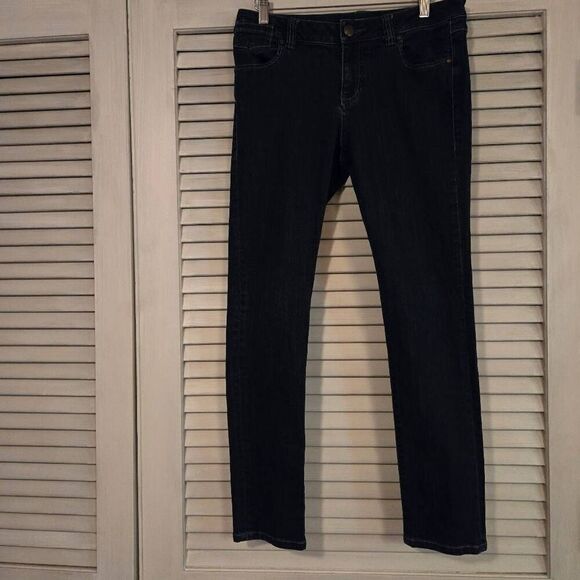 CAbi dark wash Skinny Jeans 8 - Picture 2 of 6